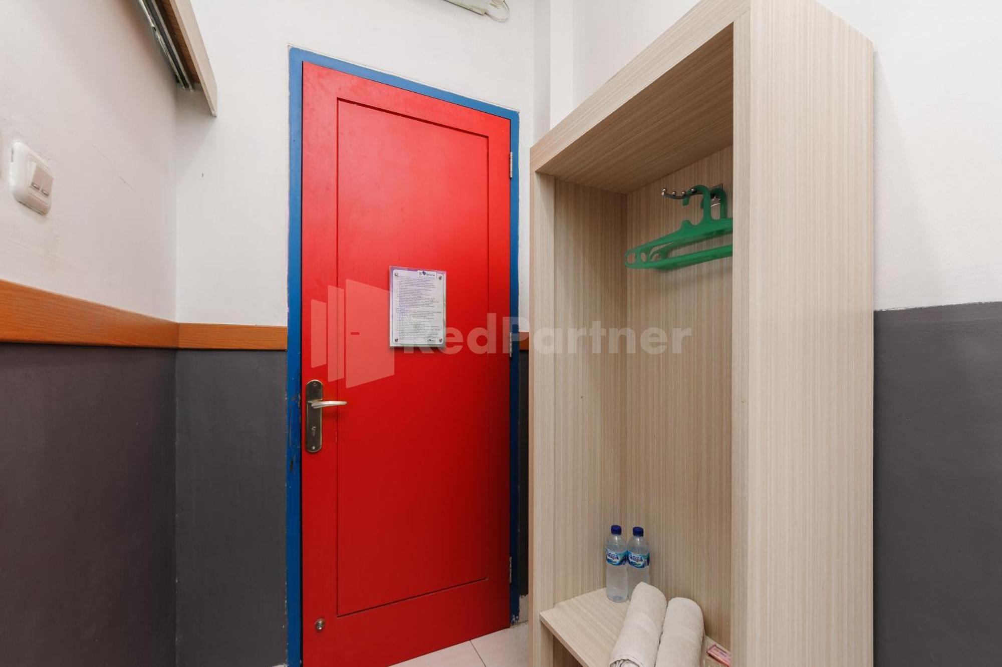Ian Hotel Jaksa Mitra Reddoorz Jakarta Kültér fotó