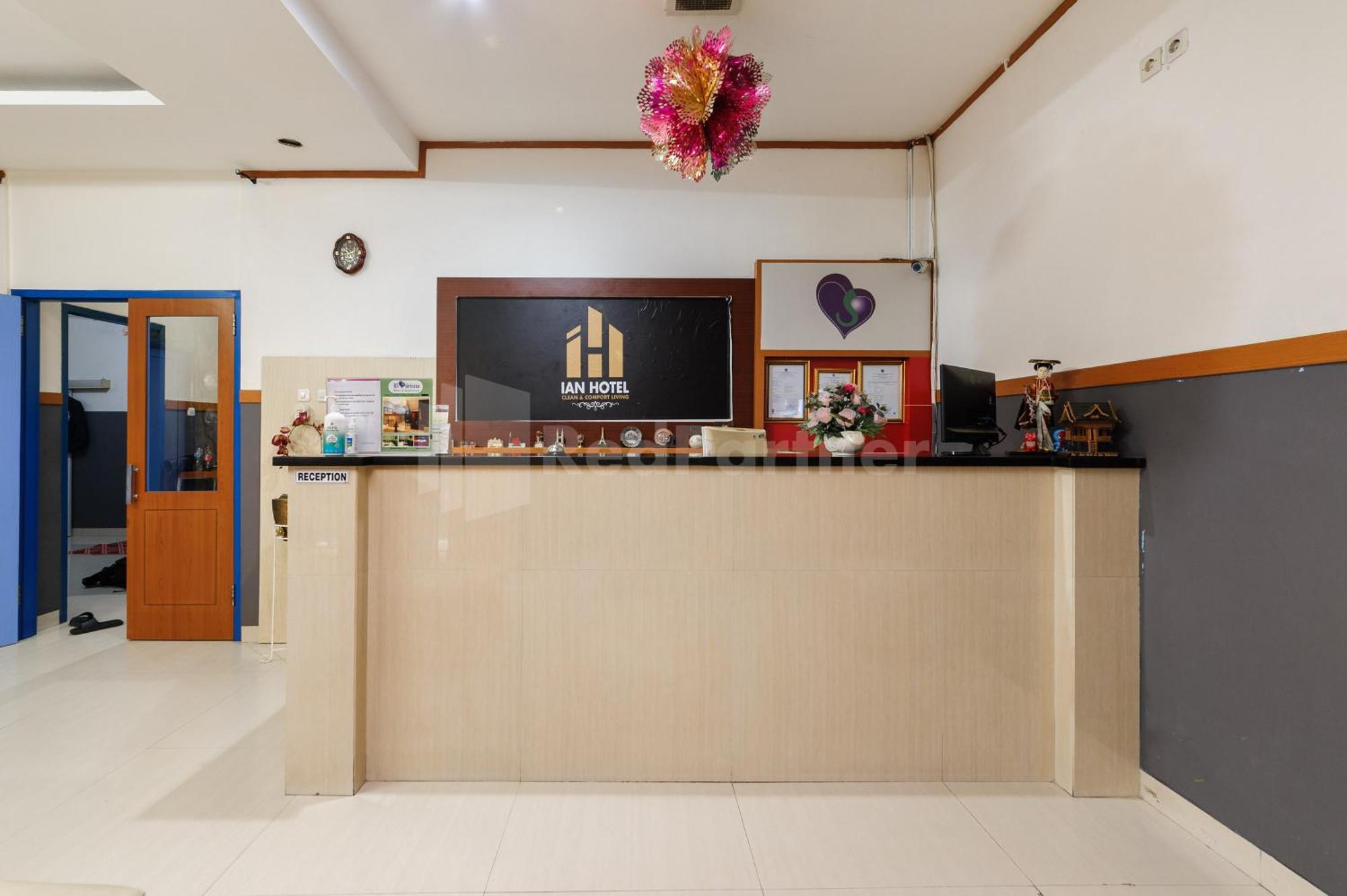 Ian Hotel Jaksa Mitra Reddoorz Jakarta Kültér fotó