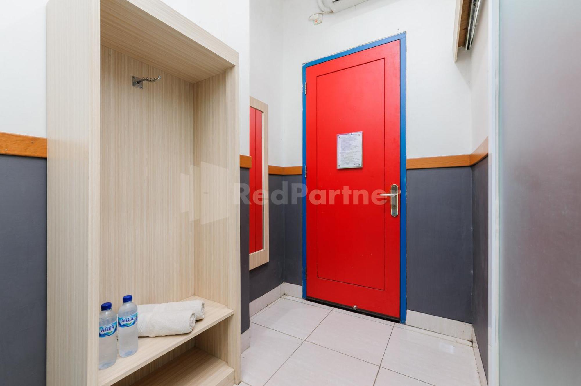 Ian Hotel Jaksa Mitra Reddoorz Jakarta Kültér fotó