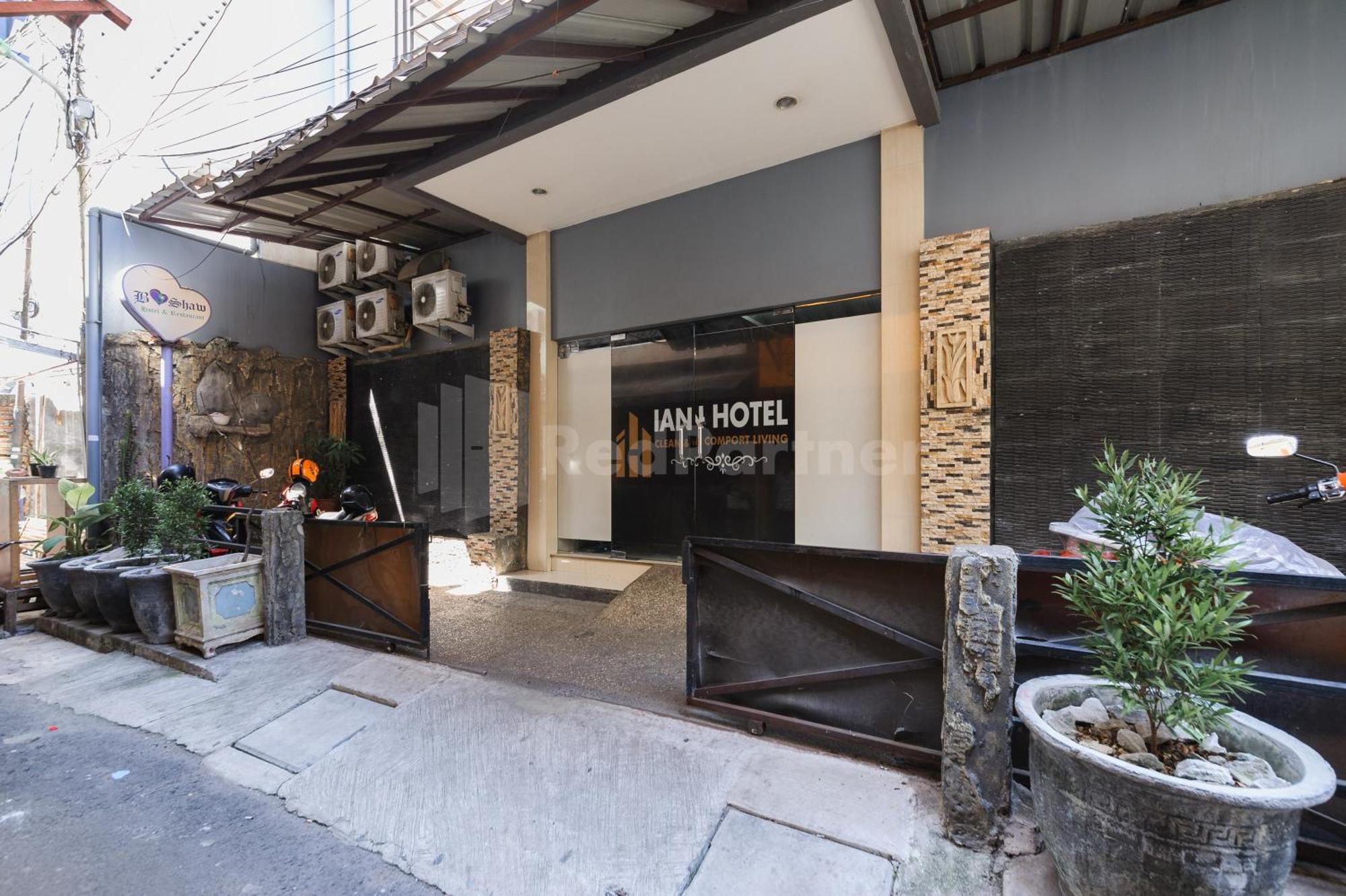 Ian Hotel Jaksa Mitra Reddoorz Jakarta Kültér fotó